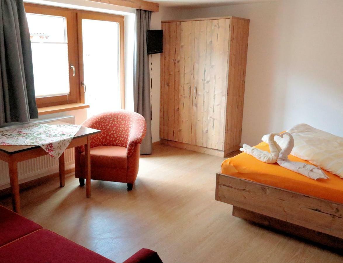 Haus Soldanella Appartement Vent Buitenkant foto